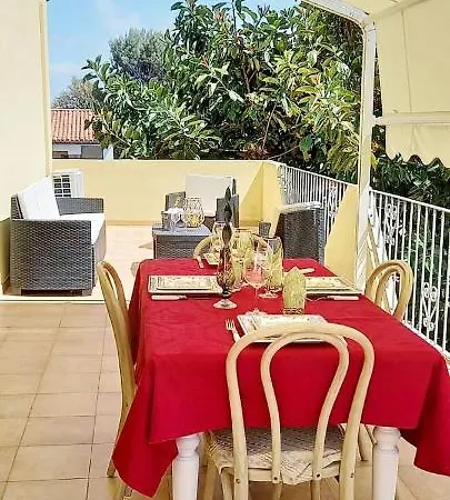 Maison Chloe Holiday home